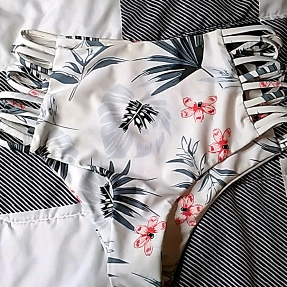 Bathing suit
